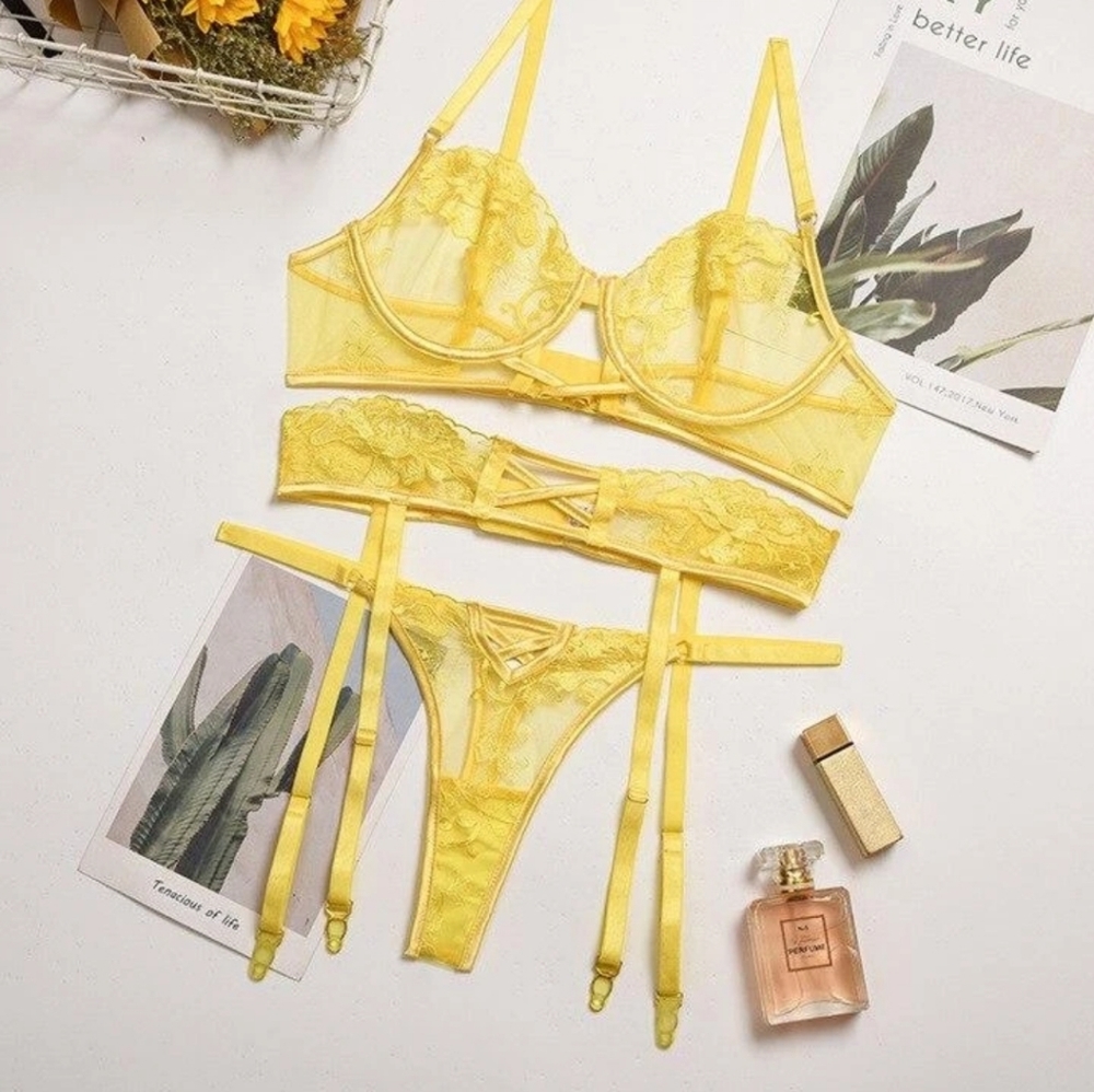 Nib Three Piece Yellow Lace Lingerie Small - Picture 3 of 7